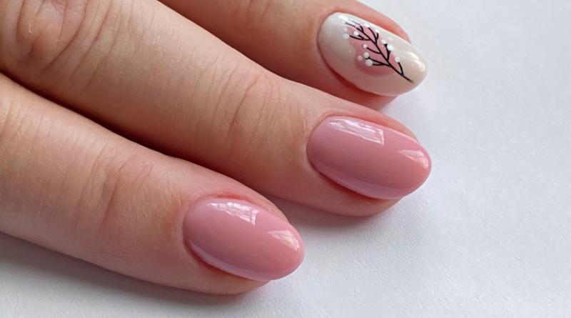 Elegantes e sofisticadas Ideias de decoração em unhas nude